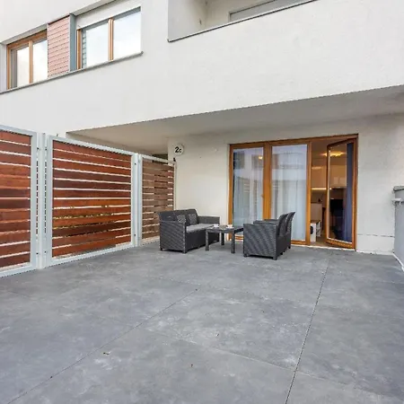 Platan 5 Mit Terrasse Am Appartement Świnoujście